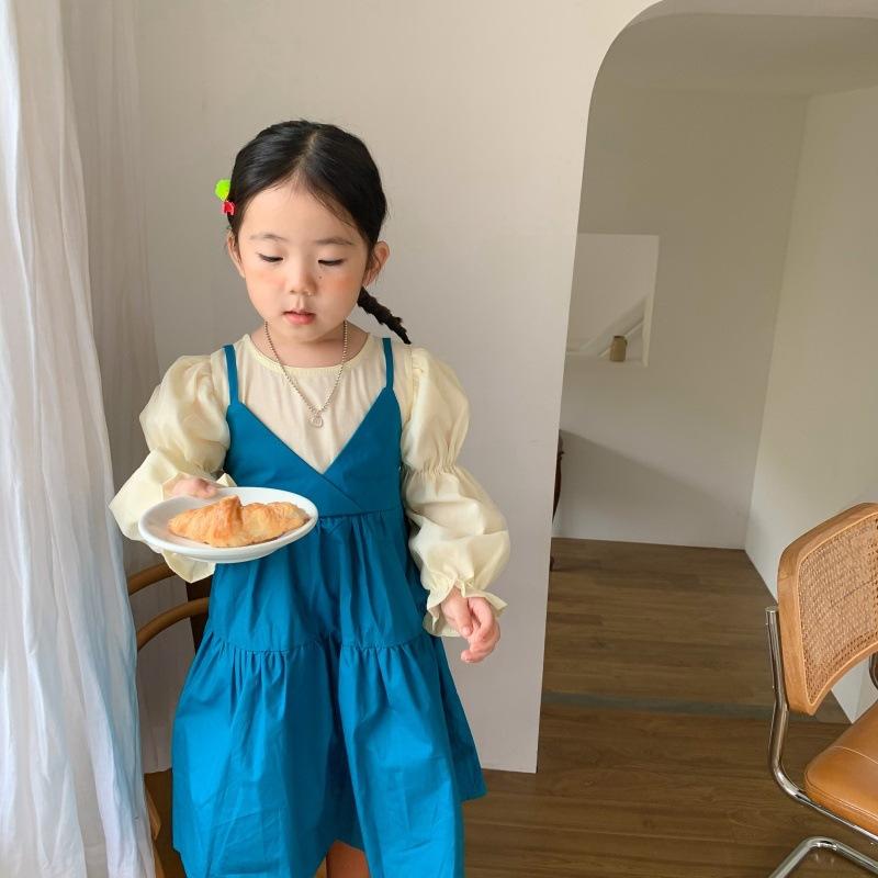 女の子 ワンピース 背?スカート 春秋 泡泡袖 トップス セット 偽ツーピース スカート 綿 ポリエステル 柔軟加工 ピンカラー 切り替え ピース デザイン 無地 紺 女児 3-8歳 対応 100-140cm 身長 適合 コットン ライニング 柔らかい
