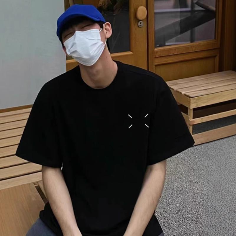 メンズ Tシャツ 短袖 綿 素材 条紋 柄 プリント デザイン ブランドロゴ ゆったり シルエット 丸首 タイプ 透気性 吸湿速乾 機能 青年向け ユース スタイル 白色 黒 色 春夏 季節 休? シーン セット 4点 情? デザイン カジュアル 普段使