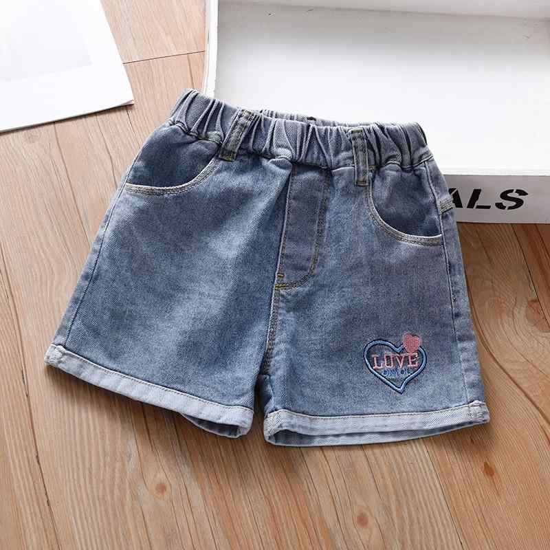 女の子 ショートパンツ デニム 夏 綿 素材 薄手 軽量 かわいい デザイン 字母 プリント 中腰 ゴム ウエスト 休? スタイル 90-140cm 対応 日常使い アクティブ 女児 夏服 涼しい 快適 子供服 ボトムス トップス コーデ