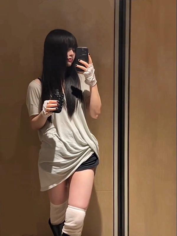 プルオーバー レディース 短袖 杏色 黒 収腰型 U素っ首 綿織物 微柔軟性 うつり変わり ビッグ影ぼうし 中長丈 街頭表現スタイル 個人的特徴派 うす暗い流行り物 夏 2025年