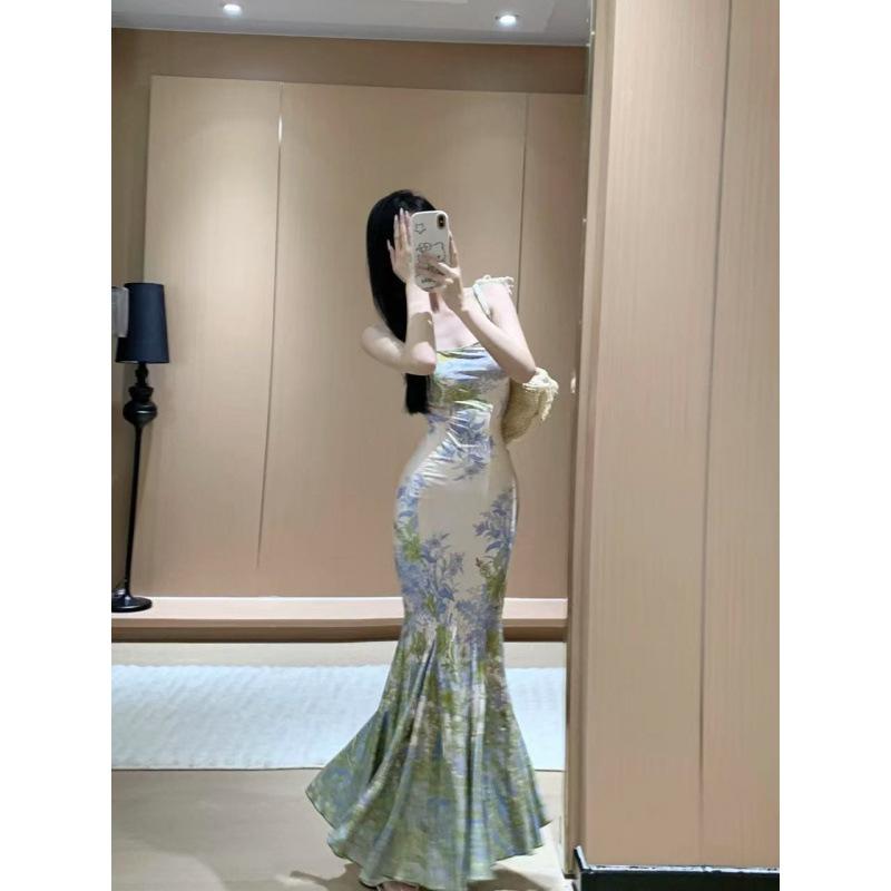 ワンピース レディース 吊り帯 長丈 魚尾 春夏 2025 復古 油画 プリント セクシー 収腰 高腰 名媛風 高級感 純欲 切り替え セット 3点 ?面 素材 無袖 セットアップ 私服 インナー インナー インナー ピクチャー カラフル フラワー プリ