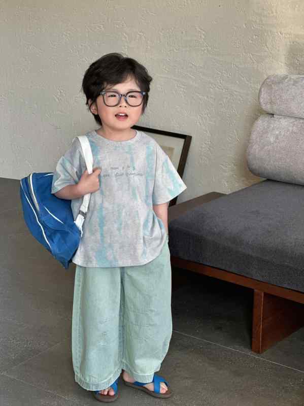 男の子 Tシャツ 夏 短袖 綿 トップス 丸首 吸湿排汗 柔軟 韓国風 運動 かわいい 切り替え トレンド デザイン 加工 藍灰 染め 色落ち風 子供服 中小童 普段使い 百搭