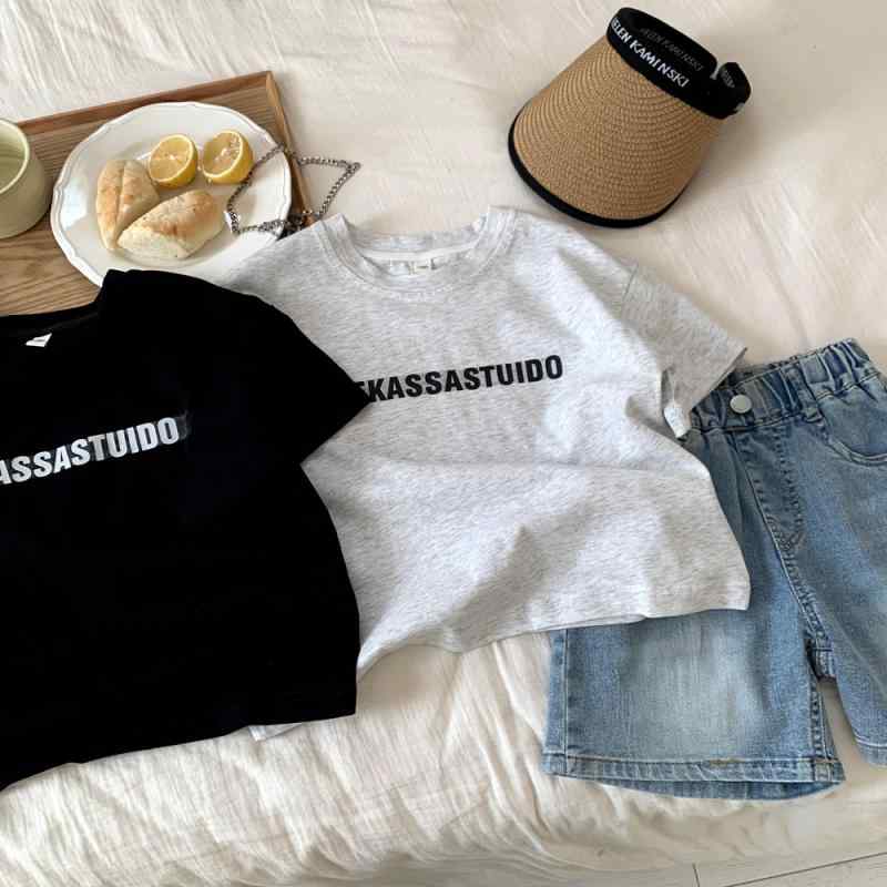 Tシャツ 男の子 女の子 短袖 夏 綿 トップス 丸首 吸湿排汗 柔らかい 黒 灰 韓国風 潮 字母柄 ゆったり 普段使い 学校 遊び 子供服 100-170cm 対応