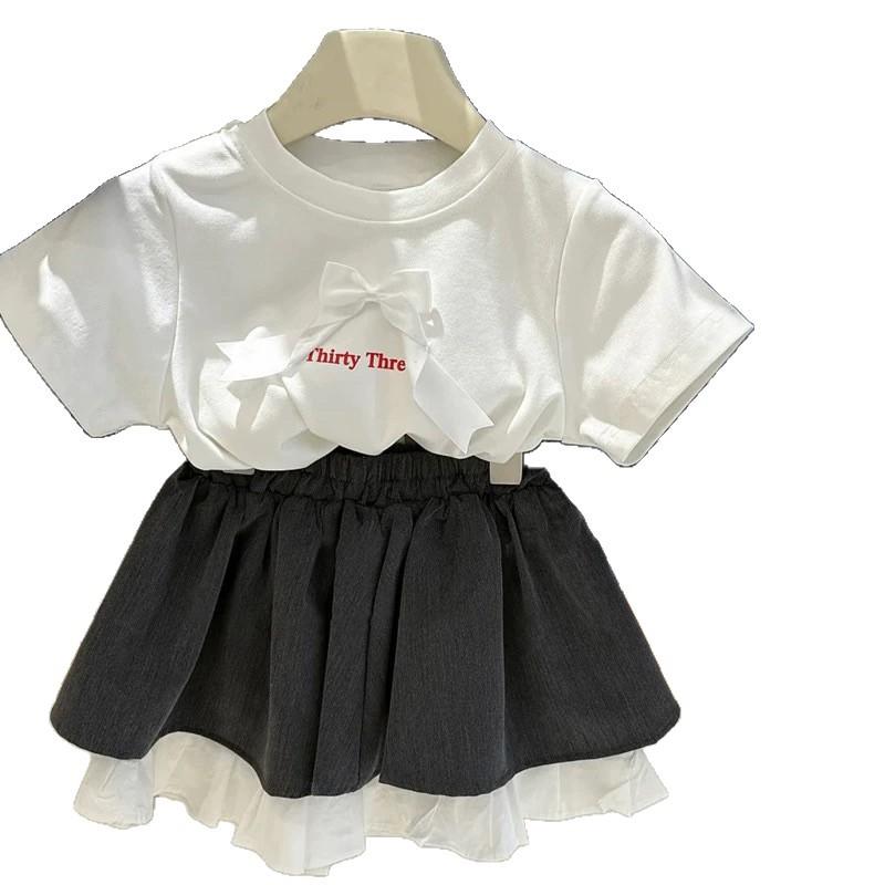 女の子 Tシャツ 短袖 トップス かわいい 蝴蝶結 甘め スタイル 夏服 セット スカート コットン混紡 柔らかい 生地 中小 子供 3-8歳 白色 灰色 学院風 潮ファッション 甘美 洋気 短め 袖 普通 厚み 実用 日常 遊び 女の子 服 夏 セット