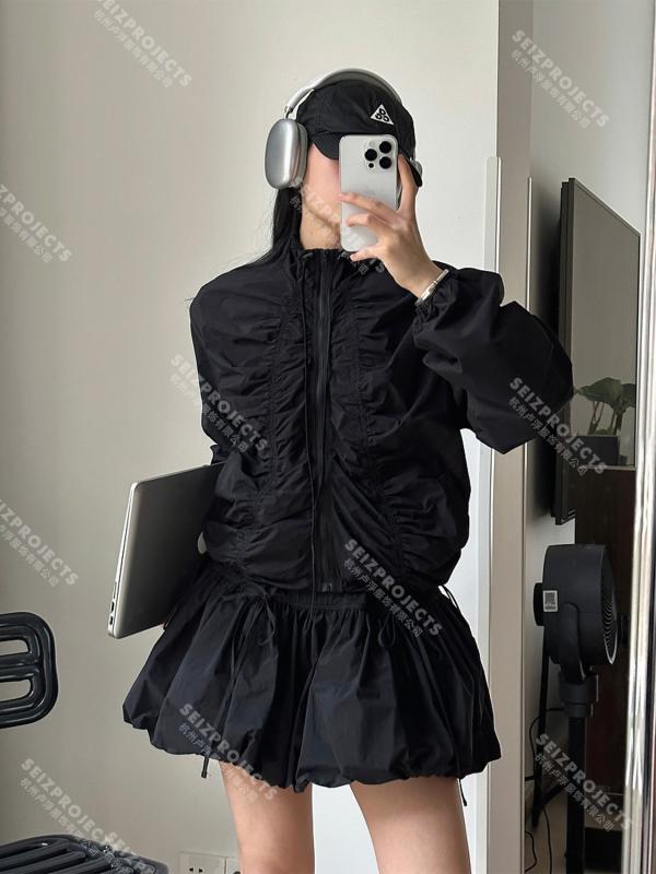 春陽新款 ?版 ・晦? 立? 抽褶 ?克 修身 ?・覧 ?薄 透气 厚地の外套 女