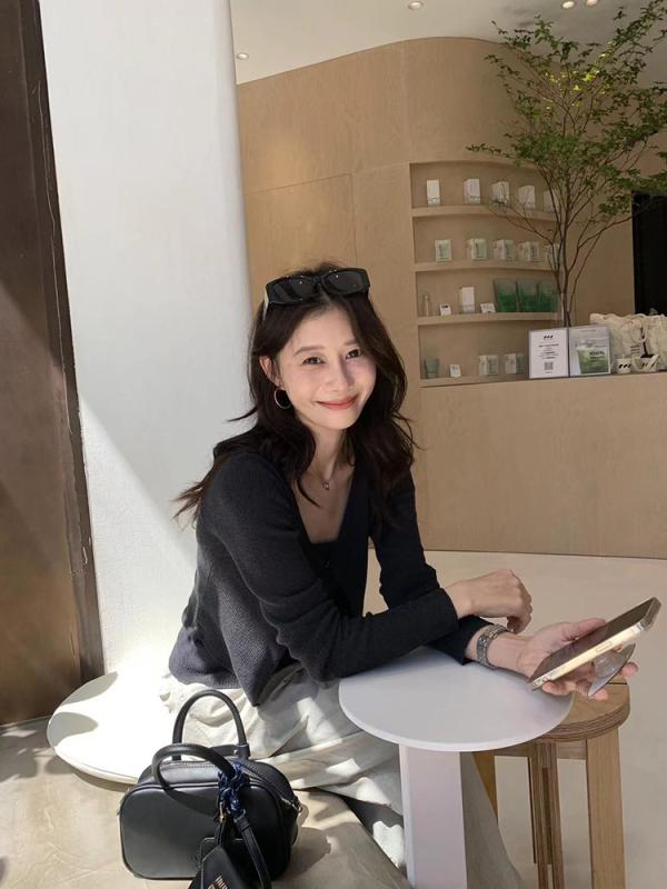 V素っ首 編み物 ジレー レディース 2点仕掛ける トップス キャミソール 肌付き 成人女性服 長袖 秋服 心地好い 今めかしい 可愛らしい