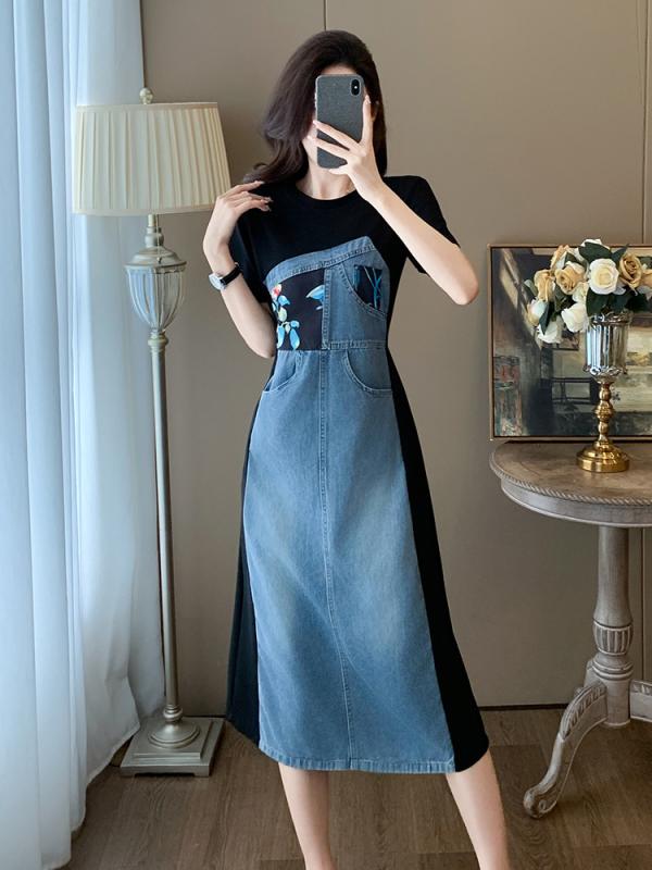 衣装 レディース 2025年 夏服 レトロ 花柄 ジーンズ うつり変わり 入り合わせる色合い 衣嚢 高品質 細押し出し 膝下丈 A生産ライン Vのど首 七分袖 御機嫌酉の方角 心地よい 今めかしい 心地よい 普段使い走り デイリー若い衆 通年 綿織物 M L