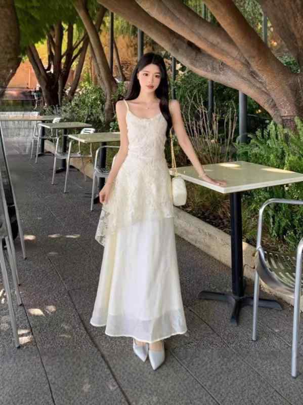 チュールワンピース レディース 膝下丈 ノースリーブ U素っ首 高酉の方角 窈窕たる 女子らしい 砂浜たまり場 夏 夏時 会う約束 心地好い 好いたらしいめ 成年者可愛らしい 好いたらしいめ 清楚系 杏色