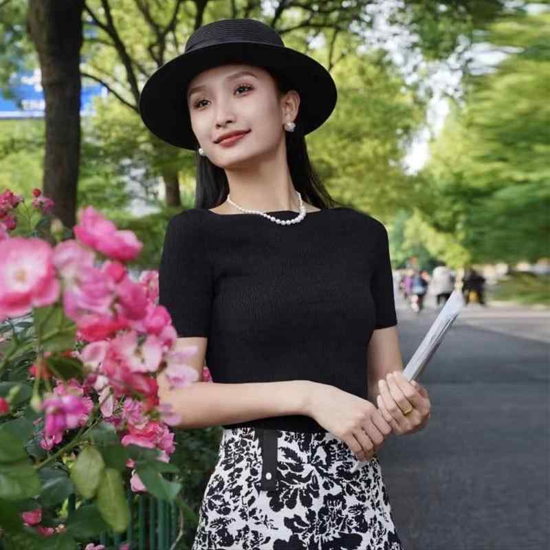 トップス お上さん服 春夏 針織衫 船領 短袖 ?? 褶? 風合い感 修身 气? 通い