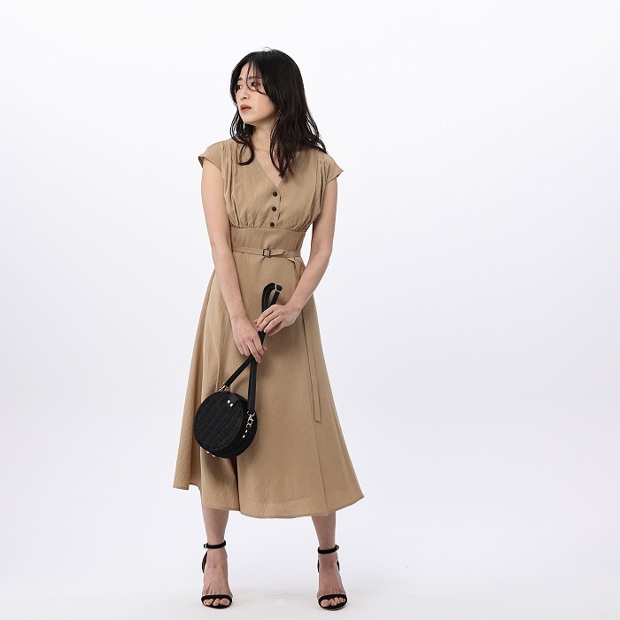 大人気の格安saleスタート ベルト付きタックワンピースワンピース タックワンピース タック入りタック ベルト付きタックワンピースワンピース Sale開催中 ワンピ フェミニン ベルト付き かわいい Sale開催中 ロングワンピース ロングワンピース ロング