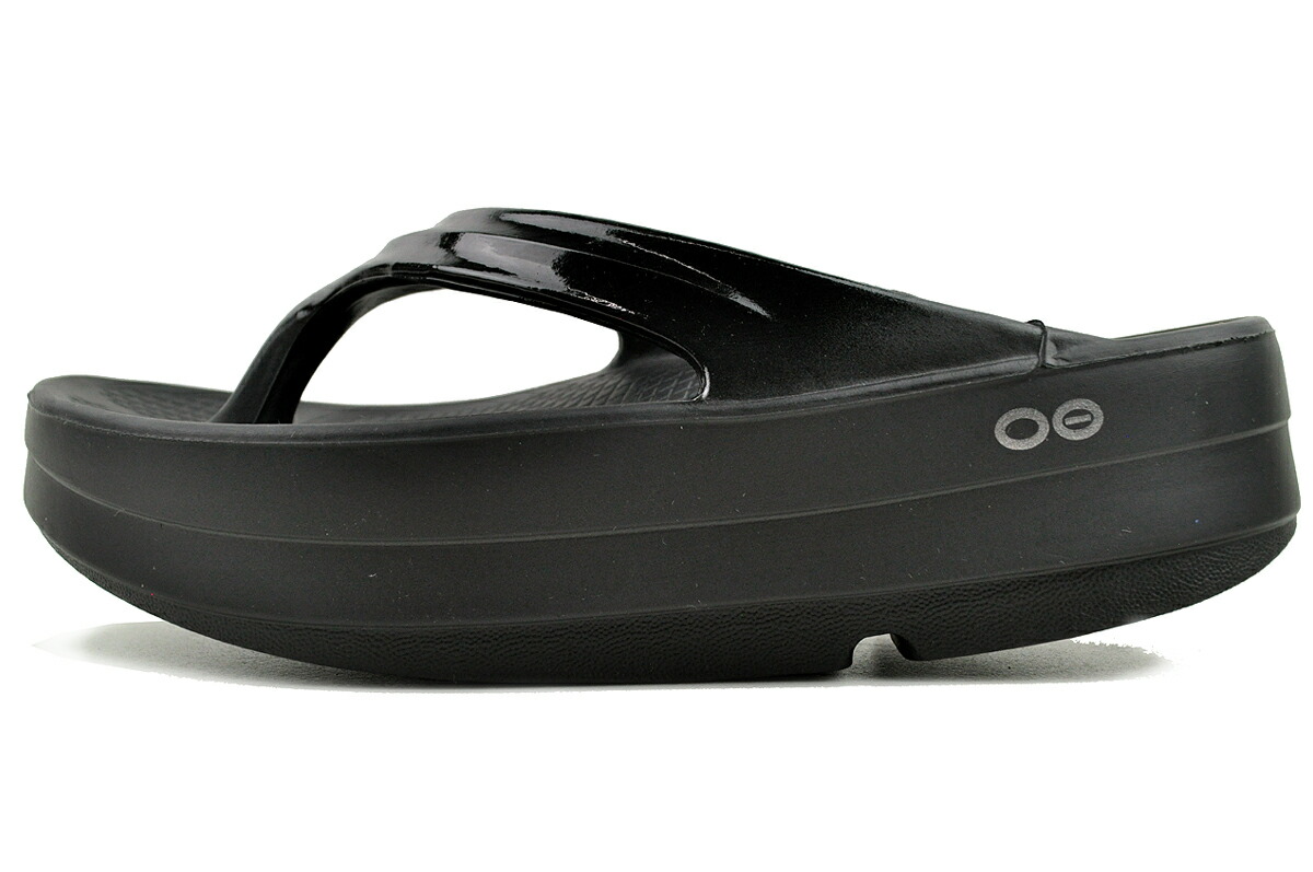 新色カラーでスタイルアップ【OOFOS】OOMEGA OOLALA サンダル 2000440050211_1.jpg