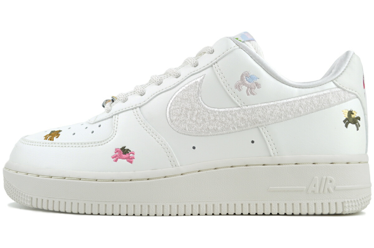 [ ポイントUP & 最大2000円OFFクーポン ] NIKE WMNS AIR FORCE 1 07 YEAR OF THE HORSE sail/phantom-phantom iq1143-100 ナイキ ウィメンズ エア フォース 1 ’07 イヤーオブザホース セイル ファントム