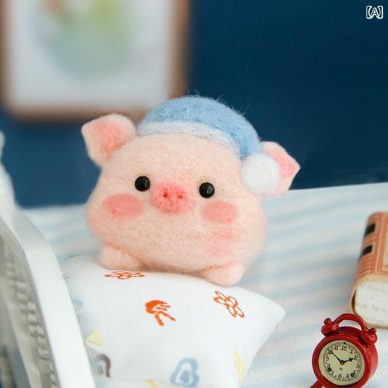 ウール フェルトで 作る DIY 素材の 手作り 減 圧 子 豚 人形 ペンダント 彼氏 プレゼントに.カラフルカラーオシャレ