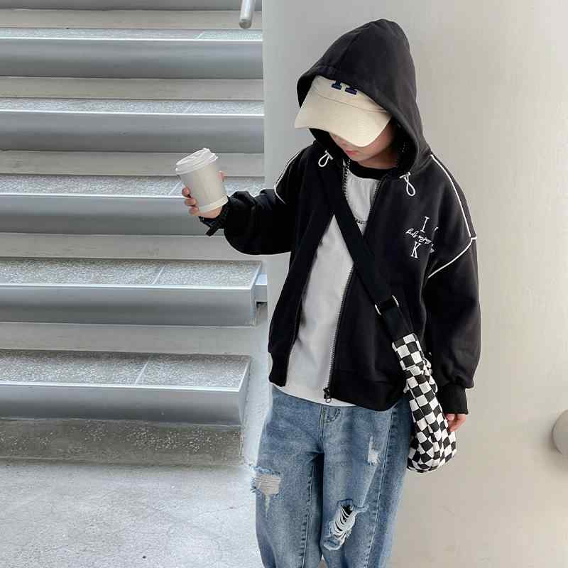 子供服 キッズ 男の子 パーカー 薄手 スポーツウェア トップス ボーイズ ジャケット スウェット フード付き 立ち襟 ポリエステル ブラック グレー 春秋 100 110 120 130 140