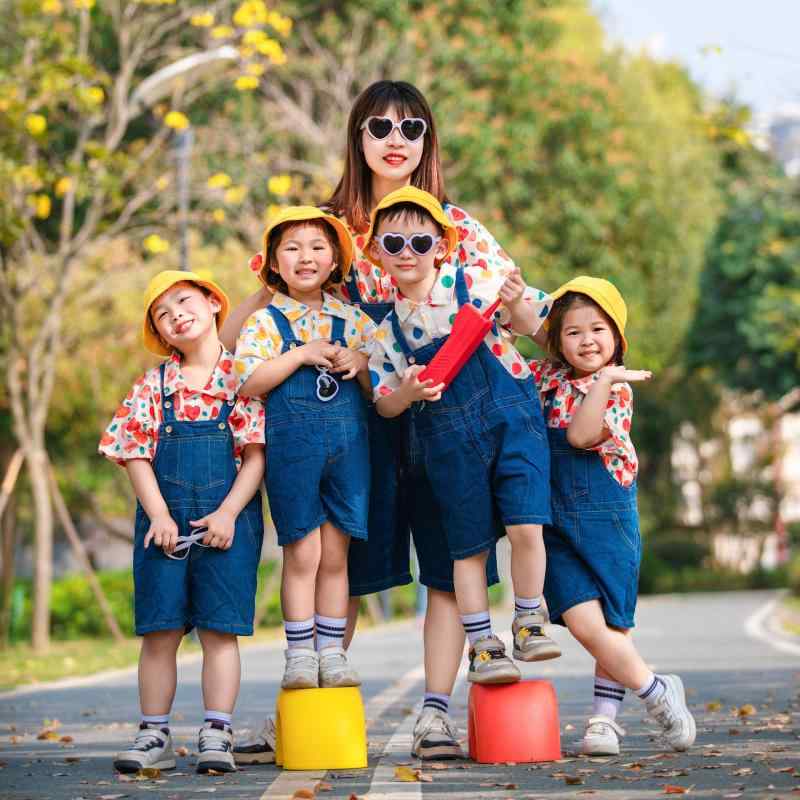子供用 オーバーオール 短パン 半袖 シャツ 上下セット 綿 通園 発表会 卒園式 写真撮影 赤 黄色 水玉 かわいい(x2)