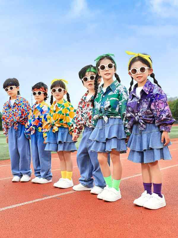 ダンス衣装 キッズ 女の子 男の子 チアリーディング 演出服 小学生 運動会 開会式 レトロ シャツ デニムパンツ セットアップ ジーンズ 上下セット