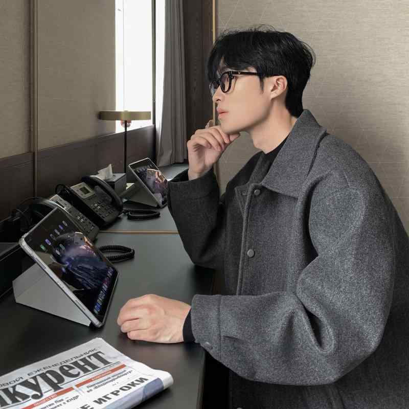 厚地の外套 メンズ 秋冬 韓国 襟付き添い人 羊毛 アウター 朦々たる 遊撃手丈 上衣 成人男性用 ゆったり大きさ 薄墨色 黒 ベージュ