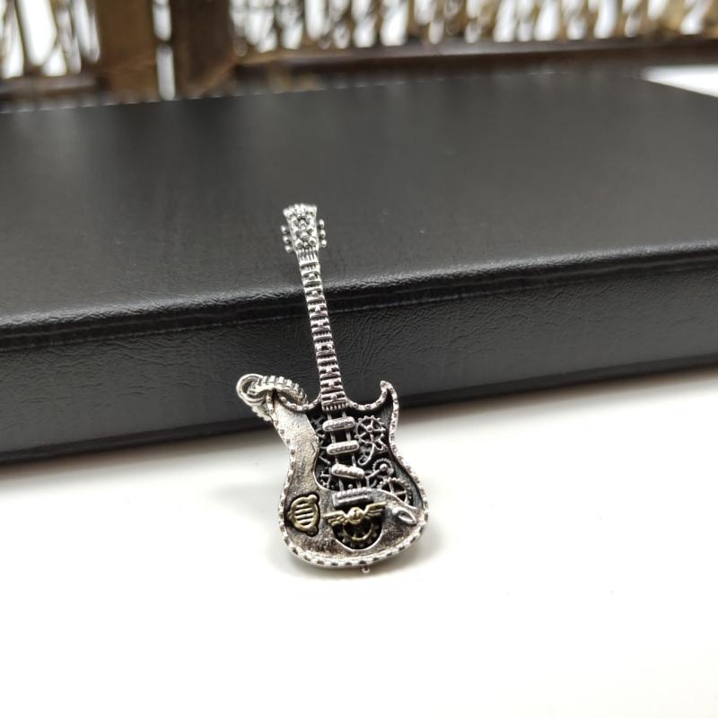 ネックレス メンズ シルバー925 ギター ペンダントトップ 朋克風 ?? スタイル カップル アクセサリー タイシルバー ネックレス アフリカ 南米 東南アジア 北米 アジア 中東
