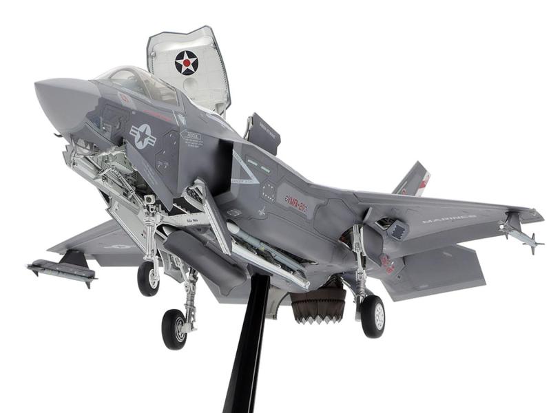 【中古】タミヤ(TAMIYA) 1/48 傑作機シリーズ No.125 ロッキード マーチン F-35B ライトニングII プラモデル 61125｜LINEAR shop