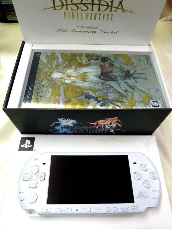 【中古】PSP「プレイステーション・ポータブル」 ディシディアファイナルファンタジー (FF20th アニバーサリーリミテッド) 【メーカー生産終了】