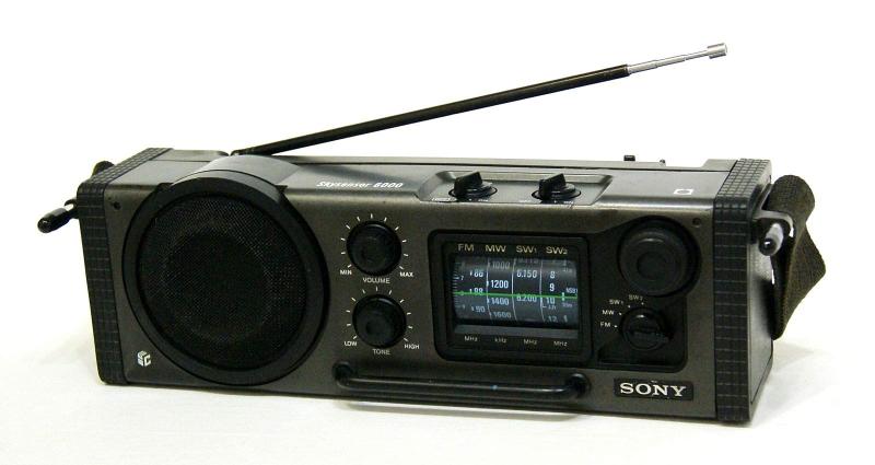 【中古】SONY ソニー ICF-6000 天の原検知器 4バンドマルチバンドレシーバー FM/MW/SW1/SW2 （FM/中波/短波ラジオ受信機）