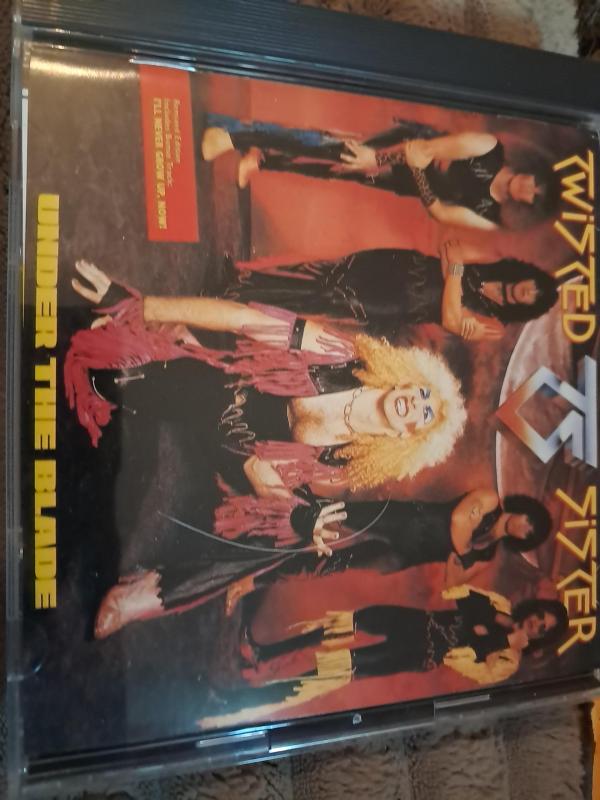 【中古】アンダー・ザ・ブレイド+ラフ・カッツ+レディング1982(紙ジャケット仕様)｜LINEAR shop