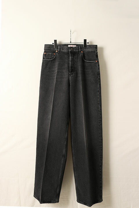 新品タグ付 RED VALENTINO ヴァレンティノ ワイドパンツ 黒 48 RED VALENTINO（ヴァレンティノレッド）スウェットパンツ 黒