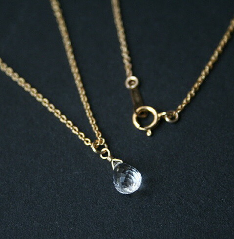 楽天市場】【再入荷】雫 クリスタル（水晶） 一粒 ネックレス