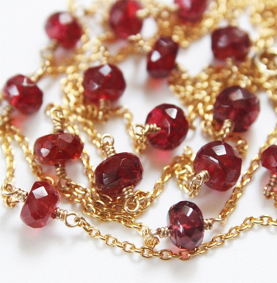 天然石スピネル 楽天市場】天然石スピネル（キューブ スクエアカット）レッド系