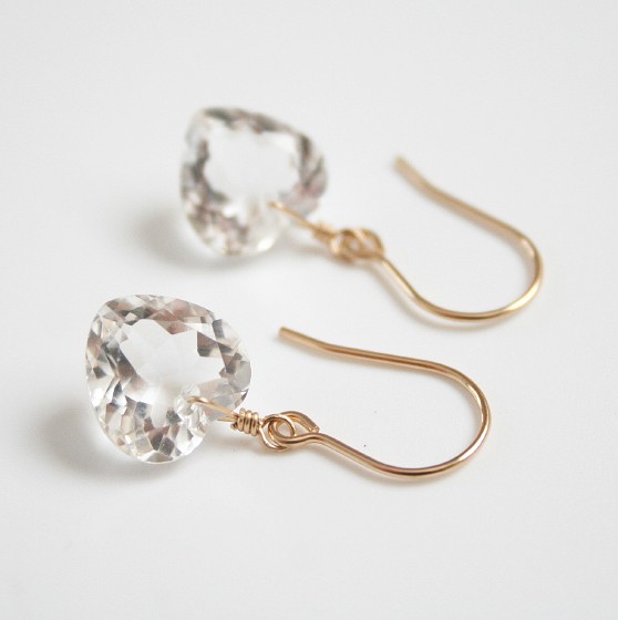 楽天市場】【再入荷】星型 レモンクォーツ 一粒 ピアス（スターカット