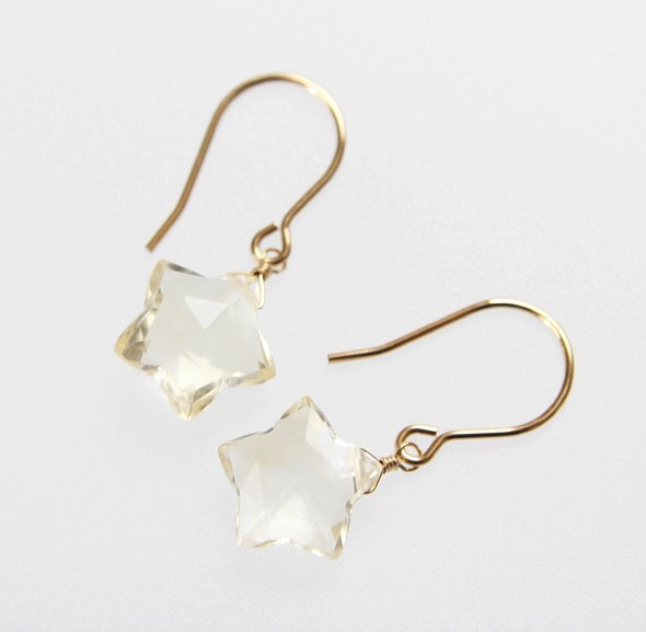 楽天市場】【再入荷】星型 レモンクォーツ 一粒 ピアス（スターカット