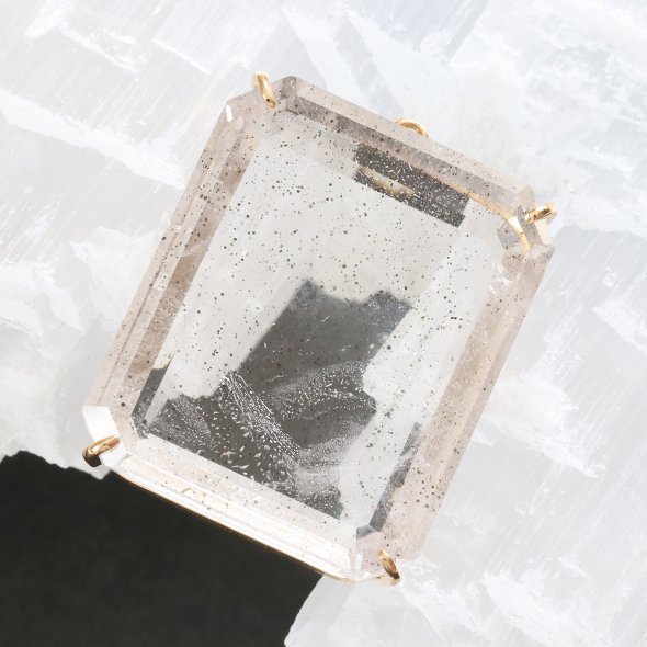 【一点物】ピンクファイヤークォーツ K18 ペンダント（レクタングル 特大）30.54ct コベライトインクォーツ ティンカーベルクォーツ ネックレス 大粒 レアストーン 鉱物 1点もの 天然石ジュエリー｜天然石アクセサリーLink
