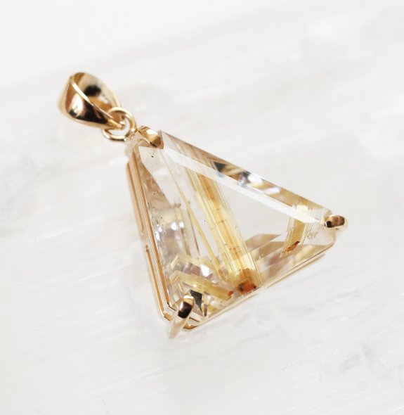 楽天市場】タイチンルチルクォーツ ペンダントトップ K18（ペア