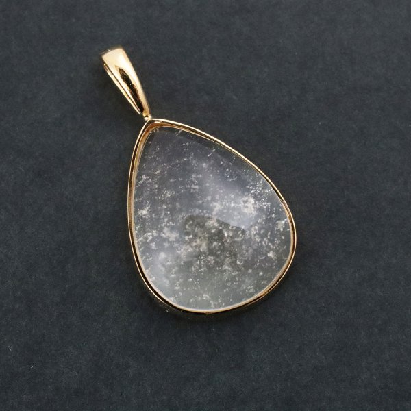 【高品質】リビアングラス ペンダントトップ ゴールド枠 天然石 パワーストーン 天然ガラス テクタイト イエローモルダバイト エネルギー 透明感 浄化