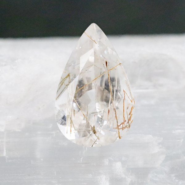 ルチルイン フェナカイト ルース（ペアシェイプ）3.518ct 大粒 ファセットカット マダガスカル産 希少 レアストーン コレクション お守り 天然石ルース 裸石 鑑別書付｜天然石アクセサリーLink