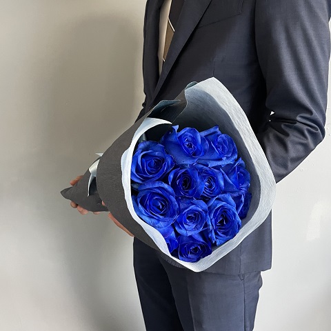 ブルーローズ 青い薔薇 12本のブルーローズブーケ 花のギフト店 花束