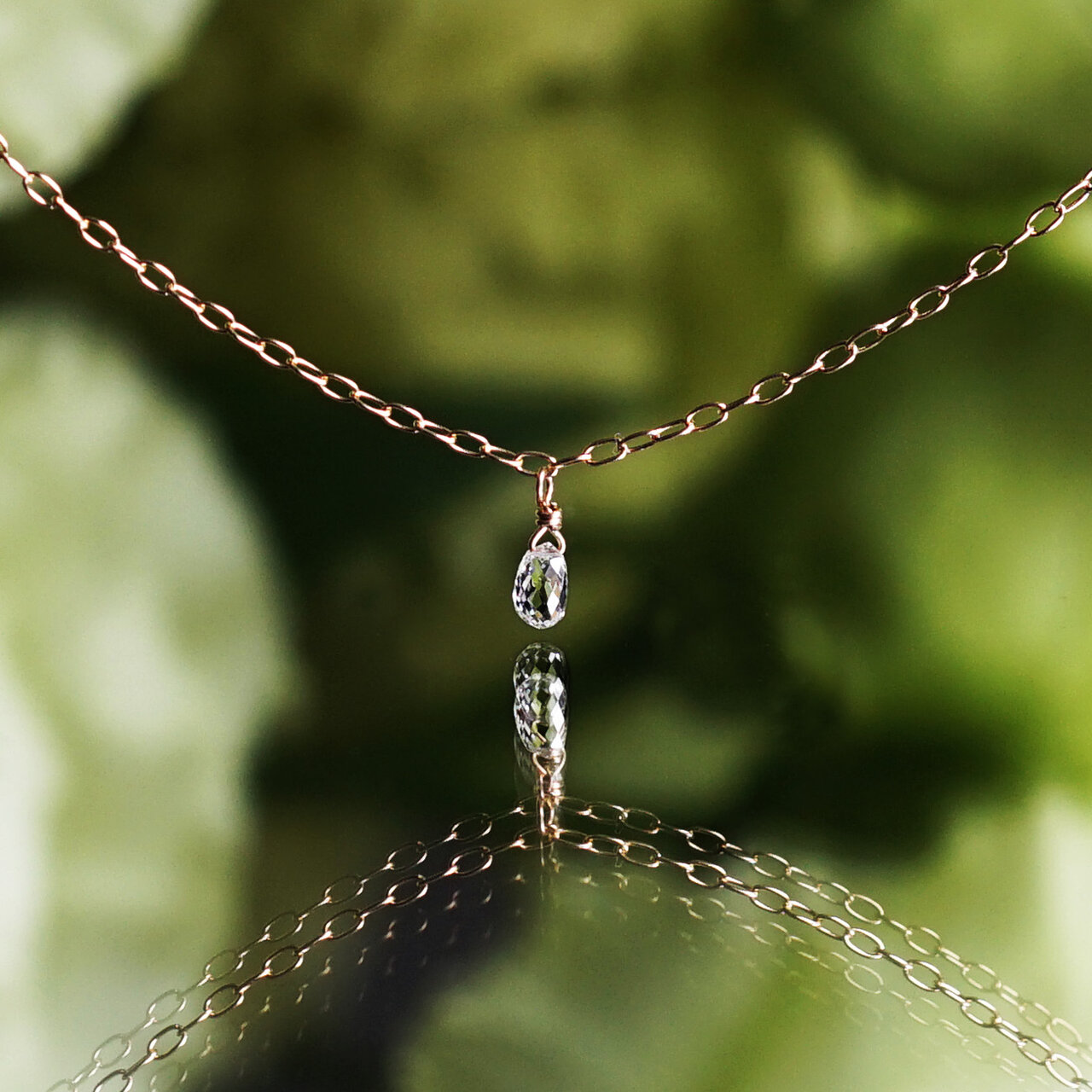 K18ダイヤモンドのブリオレットドロップ一粒ネックレス　～Mariette K18 18ｋ K18YG 18金製 ダイヤモンド 4月誕生石 ゴールド 天然石 ジュエリー アクセサリー カラーレス ストーン 誕生日 宝石質 宝石 シンプル ハンドメイド プレゼント ギフト ウェディング 記念日 ご褒美｜Lipattijewelry