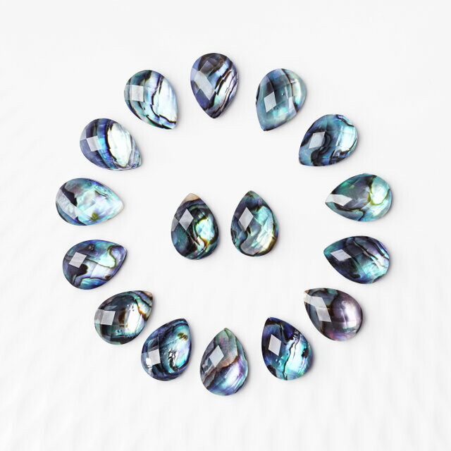 大粒アバロンシェルと水晶によるペアシェイプスタッドピアス ~Adeline14KGF K14GF 14kgf ジュエリー アクセサリー ピアス スタッドピアス ハンドメイド プレゼント ギフト シンプル 高品質 デザイン 母の日 誕生日 デイリー 通勤 通学 誕生石 リパッティ Lipatti|Lipattijewelry