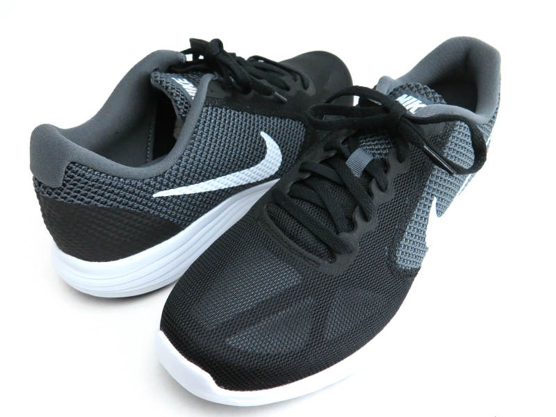 楽天市場 Nike レボリューション３ ナイキ メンズスニーカー ランニングシューズ靴 ブラック グレー 001 24 5cm 25cm 25 5cm 26cm 26 5cm 27cm 27 5cm 28cm Lise