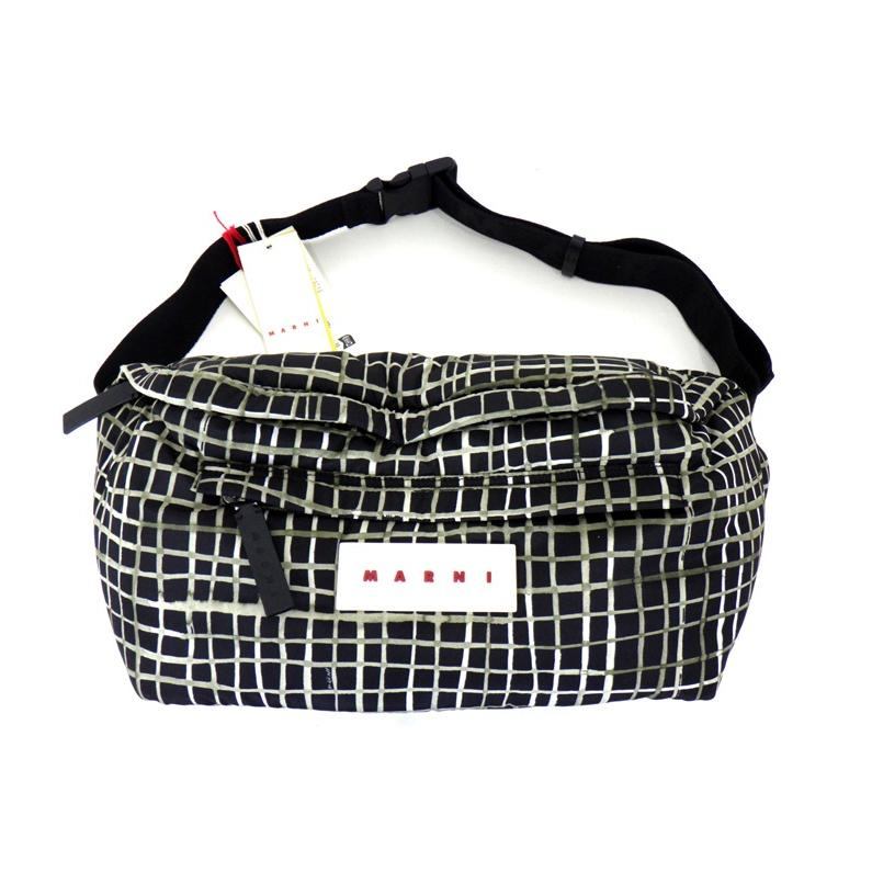 マルニ MARNI 【 MUMQ0021U5 P8908 】 パフ 差し交わす 上半身 御徒面子 カーキ×黒いこと 49665【中古】