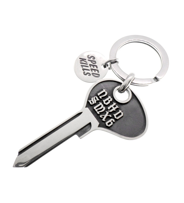 仙マイケル SAINT MICHAEL × ネイバーフッド NEIGHBORHOOD 【 SILVER KEYHOLDER SM HR8 0000 C74 】 しろがね色 ロゴタイプ キーホルダー しろがね色 49980【中古】