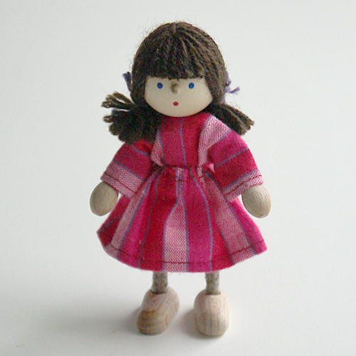 楽天市場 ドイツ ヘアヴィック社 ドールハウス人形女の子 りとるまみい 木のおもちゃ雑貨