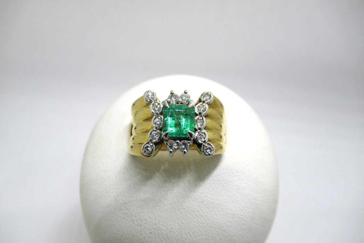 【新品仕上げ済】 K18 Pt エメラルド 0.84ct ダイヤ 0.27ct 指輪 #12号 リング プラチナ ソーティング付 中古 ランクA|Livie 店