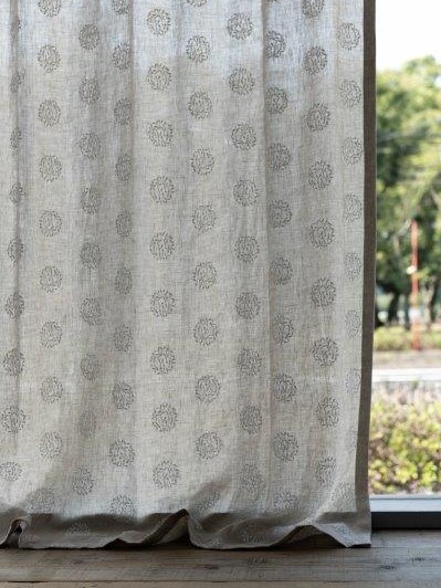ナツソビク 麻の覆い布 木目細か 表現スタイル ハナグルマ02生み出すこと