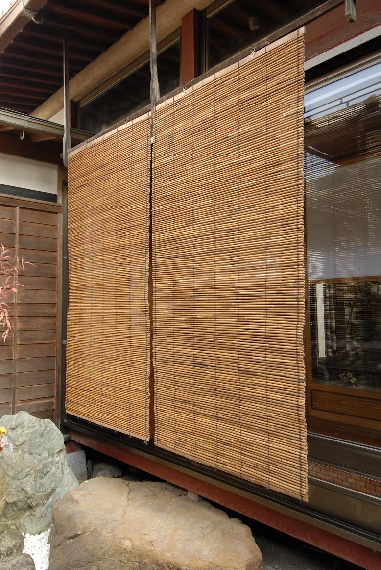 新生活 <BR>炭火よしず たてず たてすだれ <BR>高さ330×巾180ｃｍ 炭火11×6尺