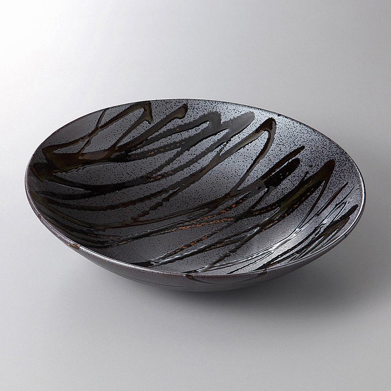 黒織部流し尺鉢