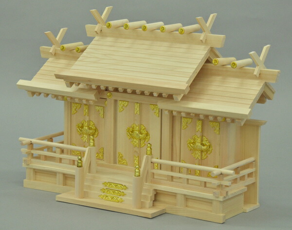 国産桧 模様替え 日本製 神棚 送料無料 61 5 マンション 国産桧を使った高級感溢れる屋根違い三社 三社造り 神具 神札 御札立て 幅61 5cm 新築 お正月 背板 外せる コンパクト 小型 桧 国産 簡易神棚 マンション 省スペース 引っ越し 模様替え お札入れ 61 5