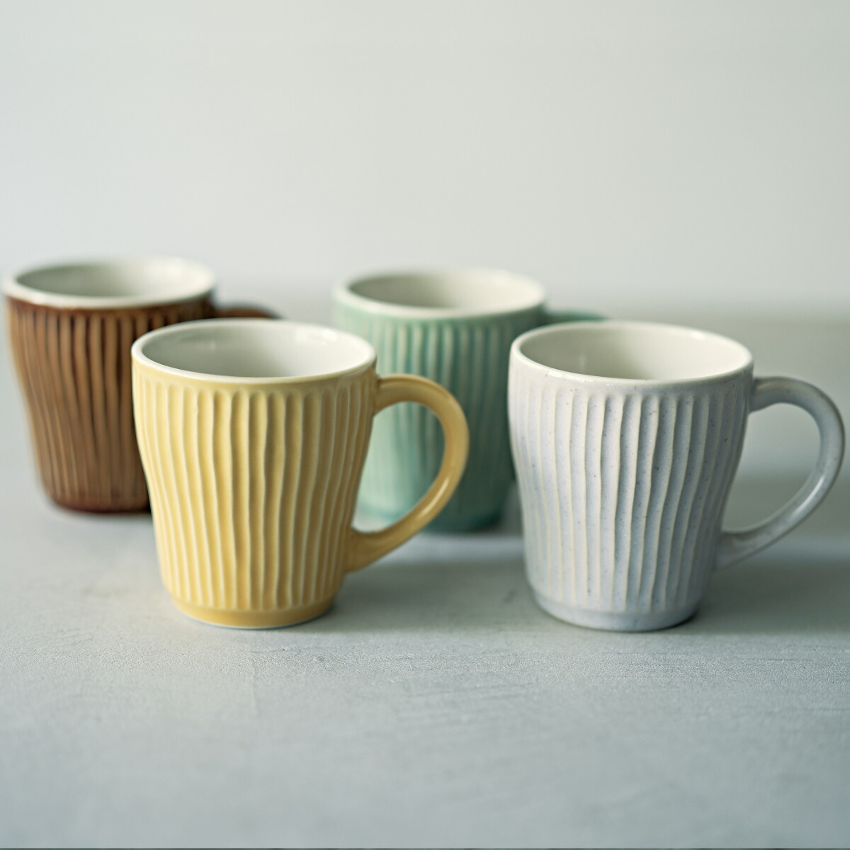 楽天市場】AITO Ripple リップル マグ 330ml カップ 磁器 美濃焼 電子レンジ 食洗機対応 ベージュ ライトグリーン イエロー 可愛い  お洒落 カフェ コーヒー 紅茶 ランチ アイトー ギフト プレゼント : tempoo（ライフスタイルテンプー）
