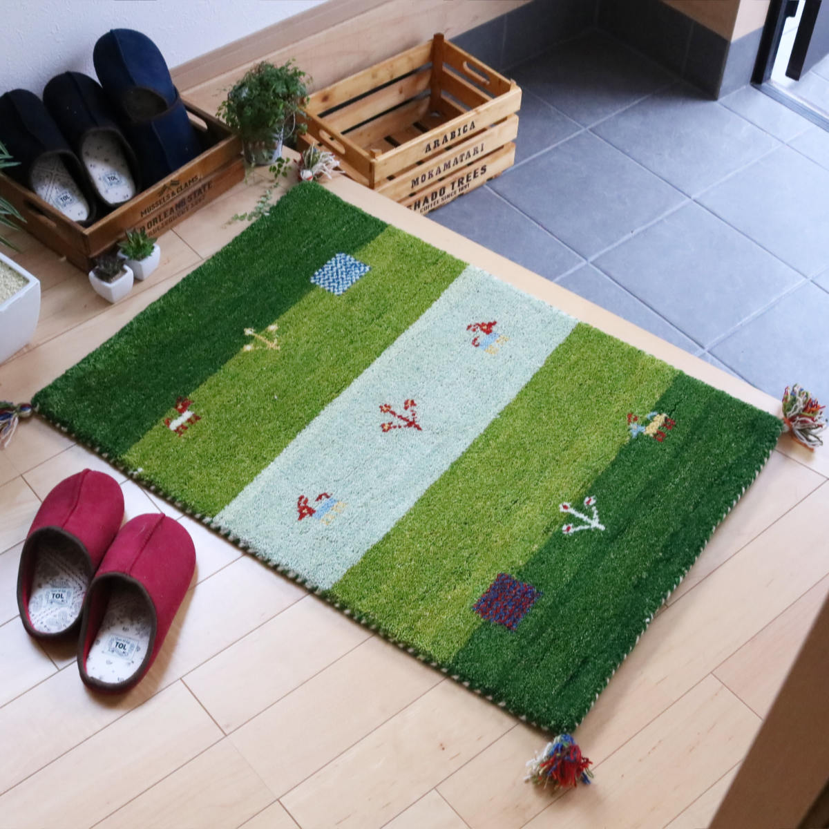 ギャッベ 86x62cm ペルシャ絨毯 手織り ギャベ 玄関マットラグ 絨毯 楽天市場】ギャッベ 手織り ウール ギャッベの本場 イラン シラーズ産