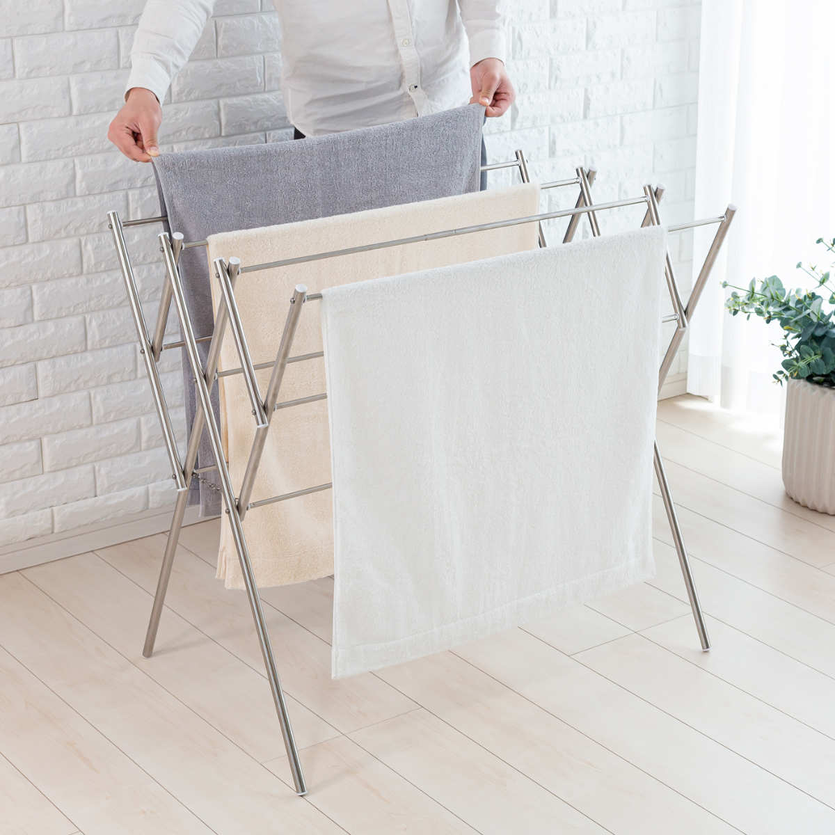 タオルハンガー　スタンド Amazon.co.jp : 天馬 限られたスペースでもフェイスタオルが5枚